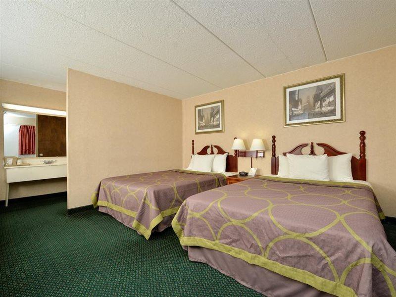 Days Inn By Wyndham Lenox Ma Exterior photo